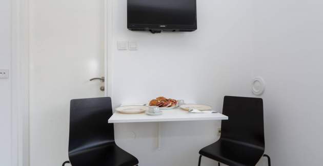 Apartments Berisha 2 No.3 - with Balcony