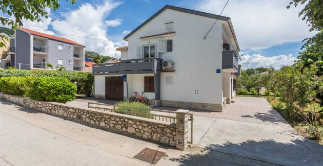 Apartments Berisha 2 No.3 - with Balcony