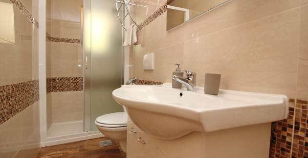 Charming Apartment Brnic No. 6 - with Balcony and Sea View