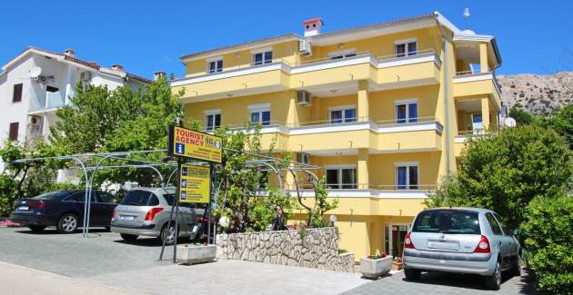 Charming Apartment Brnic No. 6 - with Balcony and Sea View