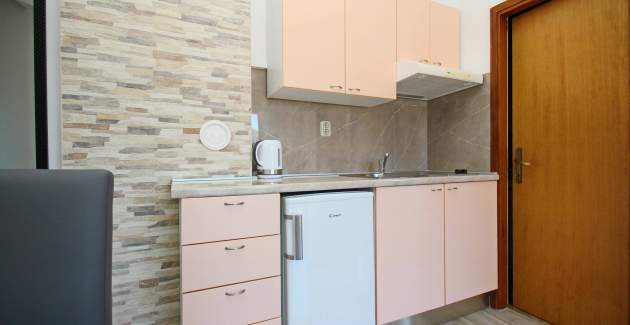 Charming Apartment Brnic No.7 - with Balcony and Sea View