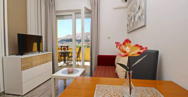 Charming Apartment Brnic No.7 - with Balcony and Sea View
