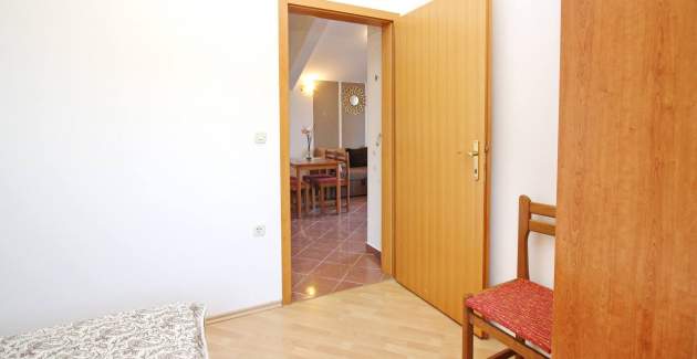 Apartment Brnic Nar. more - with Sea View, 350m from the Beach