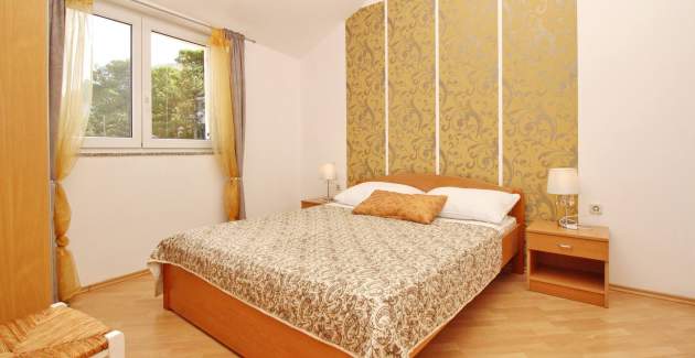 Apartment Brnic Nar. brdo - with Balcony, 350m from the Beach