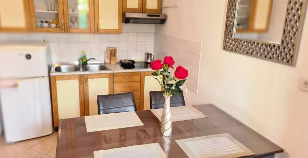 Apartment Bugi PRIZ - on the Ground Floor, with Terrace