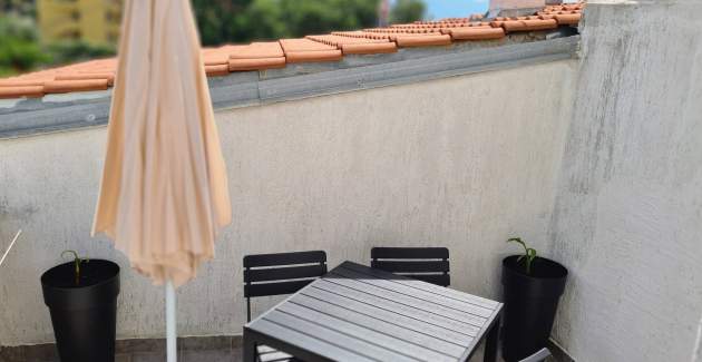 Apartment Bugi CESTA - with Balcony