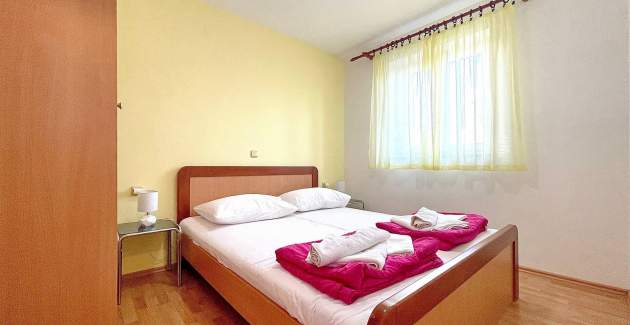 Capic Z4 - Apartment with Balcony and Parking spot, 300 m from the Beach