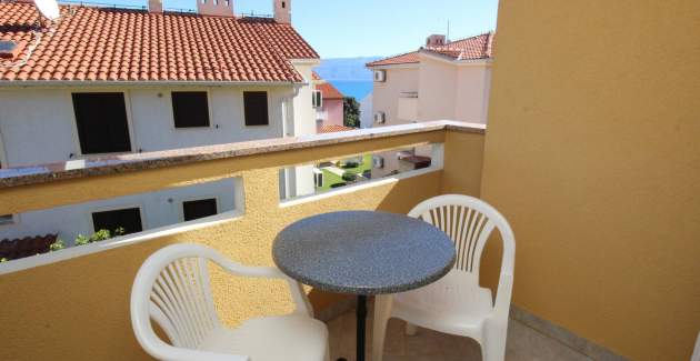 Capic Z4 - Apartment with Balcony and Parking spot, 300 m from the Beach