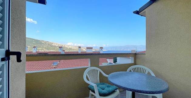 Capic Z6 - Apartment with Balcony and Parking spot, 300 m from the Beach
