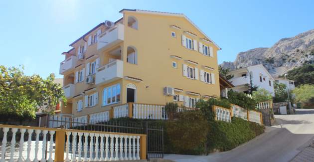 Capic Z7 - Apartment with Balcony and Parking spot, 300 m from the Beach