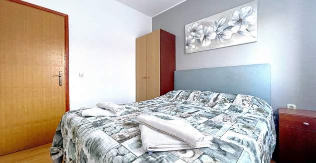 Capic Z7 - Apartment with Balcony and Parking spot, 300 m from the Beach