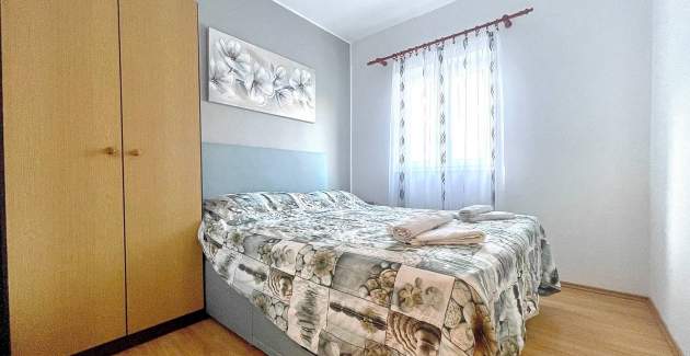 Capic Z7 - Apartment with Balcony and Parking spot, 300 m from the Beach