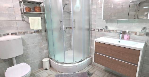 Apartment Cugalj - with Balcony, 2nd floor, 300m from the Beach