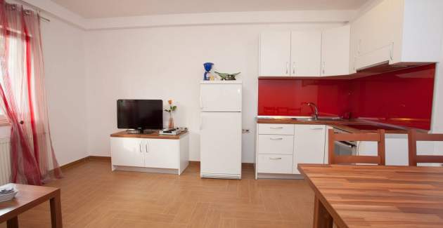 Apartment Dekanic D. - on the Ground Floor, with Terrace