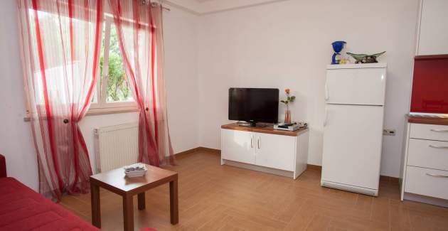 Apartment Dekanic D. - on the Ground Floor, with Terrace