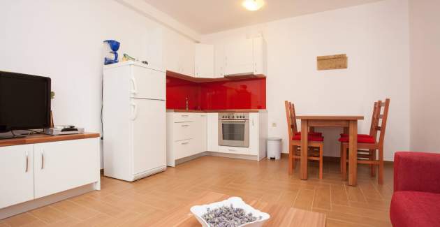 Apartment Dekanic D. - on the Ground Floor, with Terrace