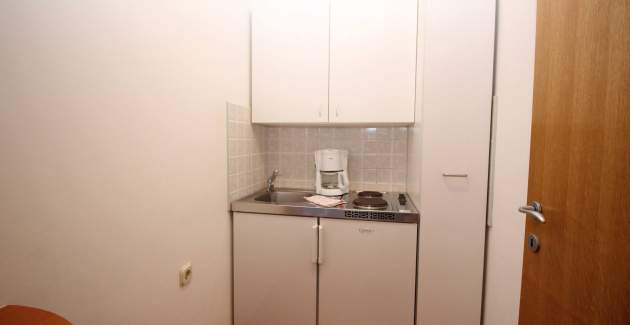 Apartment Djikic - with Balcony and Parking 