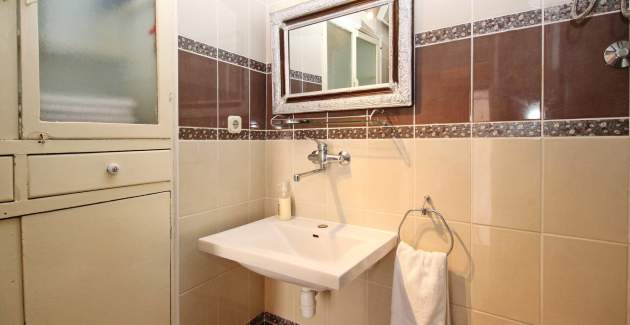 Apartment Fantov - in the old Part of Baska, with a nearby Parking