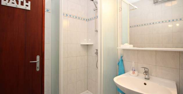 Apartment Fantov No.3 - with large Balcony, 250 m from the Beach