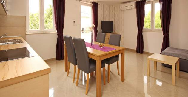 Apartment Gorica 2 No.1 - with Terrace and Pool