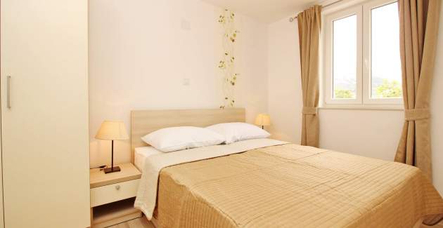 Apartment Gorica 2 No.2 - with Terrace and Pool