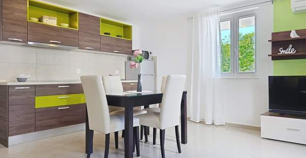 Apartment Gorica 2 No.2 - with Terrace and Pool