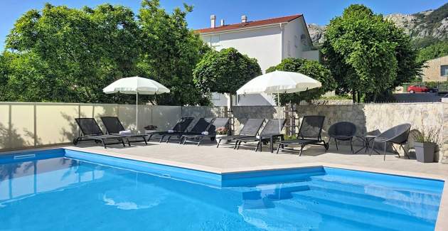 Apartment Gorica 2 No.2 - with Terrace and Pool