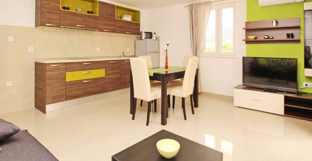 Apartment Gorica 2 No.2 - with Terrace and Pool