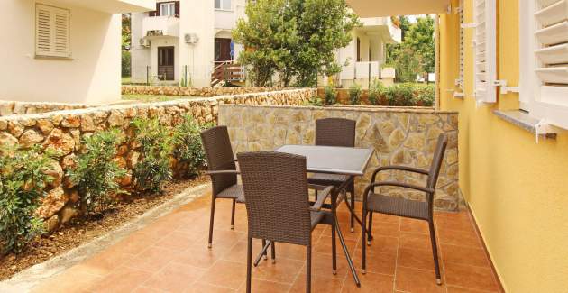 Apartment Gorica 2 No.2 - with Terrace and Pool