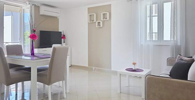 Appartamento Gorica 2 n.5 – con balcone e piscina