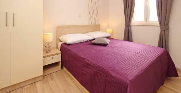 Apartment Gorica 2 No.5 - with Balcony and Pool