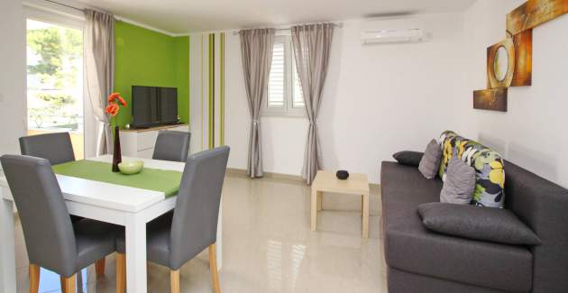 Apartment Gorica 2 No.6 - with Balcony and Pool