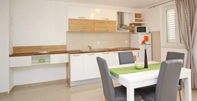 Apartment Gorica 2 No.6 - with Balcony and Pool