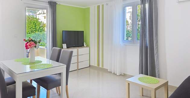 Appartamento Gorica 2 n.6 – con balcone e piscina