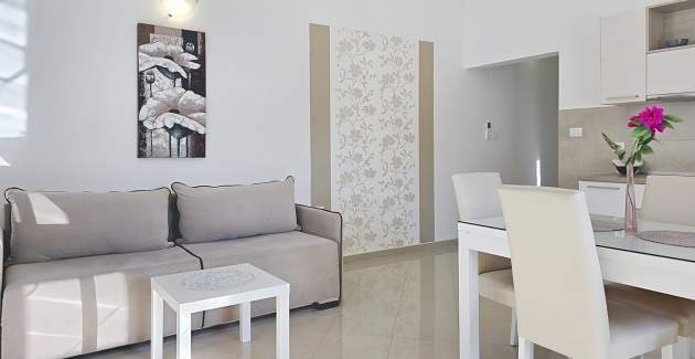 Appartamento Gorica 2 n.8 – con balcone e piscina