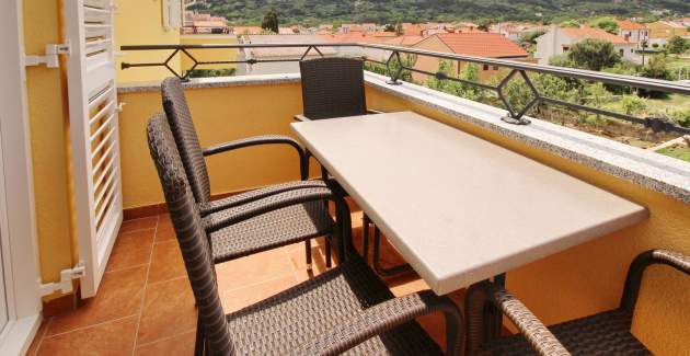 Apartment Gorica 2 No.8 - with Balcony and Pool