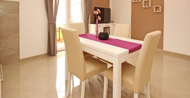 Apartment Gorica 2 No.8 - with Balcony and Pool