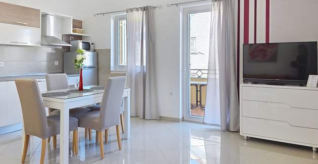 Appartamento Gorica 2 n.9 – con balcone e piscina