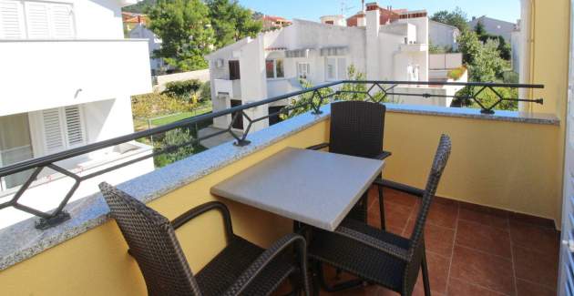 Apartment Gorica 2 No.9 - with Balcony and Pool