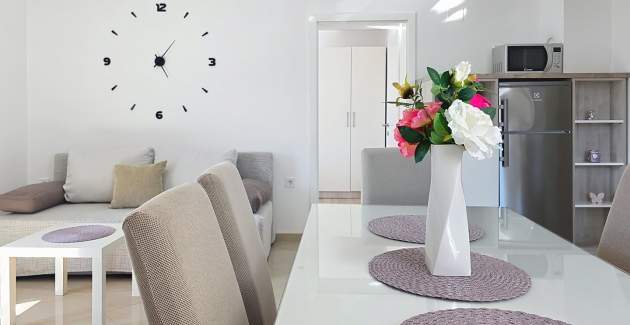 Apartment Gorica 2 No.4 - with Balcony and Pool
