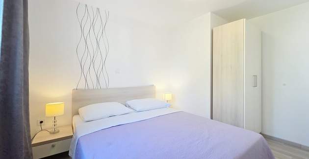 Apartment Gorica 2 No.4 - with Balcony and Pool