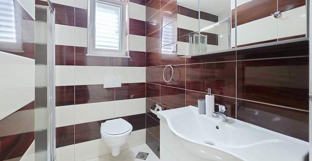 Apartment Gorica 2 No.4 - with Balcony and Pool