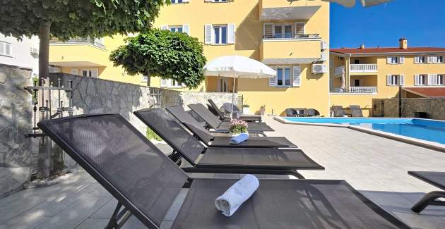 Apartment Gorica 2 No.7 - with Balcony and Pool