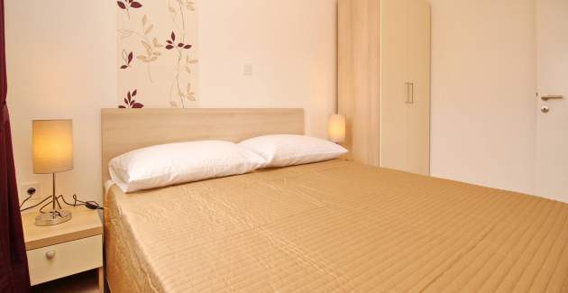 Apartment Gorica 2 No.7 - with Balcony and Pool