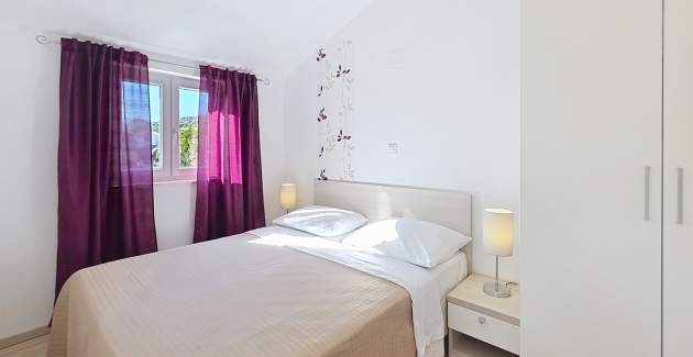 Apartment Gorica 2 No.7 - with Balcony and Pool