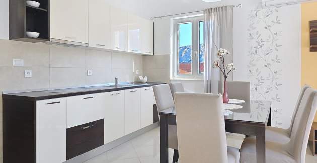 Apartment Gorica 2 No.7 - with Balcony and Pool