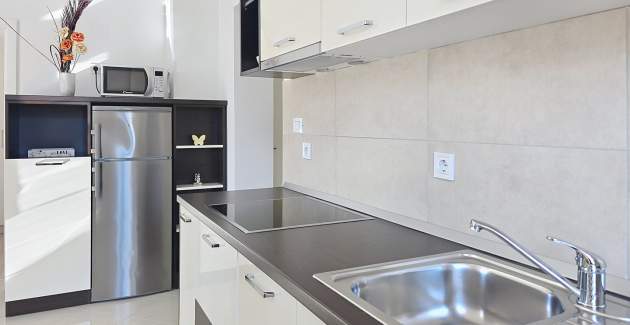 Apartment Gorica 2 No.7 - with Balcony and Pool