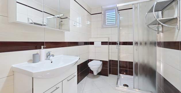Apartman Gorica 2 br.10 – s bazenom, u suterenu