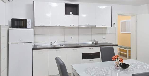 Apartment Gorica 2 No.12 - with Pool, Underground level