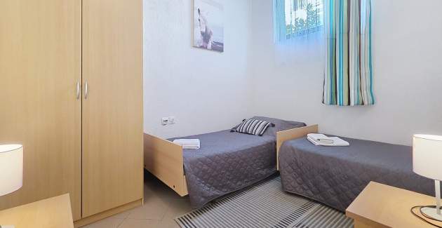 Apartment Grozdana No. 1A - with Terrace